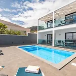 Luxury Seafront Escape I Apartmán *