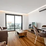 Apartmán Luxury Seafront Escape I *