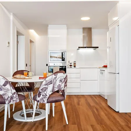 Apartment Luxury Seafront Escape I *