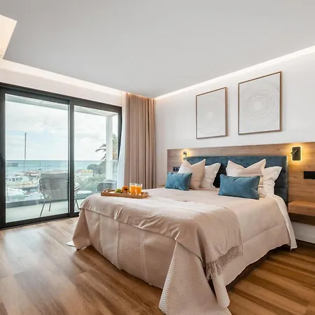 Apartment Luxury Seafront Escape I *