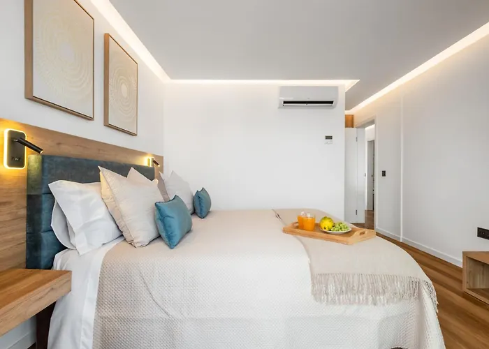 Luxury Seafront Escape I Appartamento